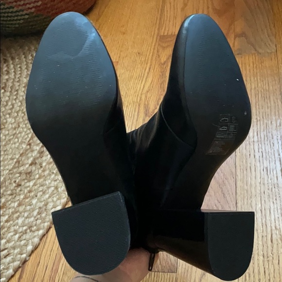 Block heel booties - Picture 2 of 5